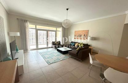 Apartment - 4 Bedrooms - 3 Bathrooms for rent in Al Das - Shoreline Apartments - Palm Jumeirah - Dubai