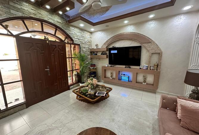 128351392 - Property Image 2