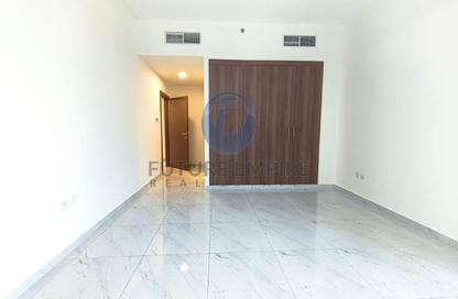 Apartment - 2 Bedrooms - 3 Bathrooms for rent in Titanium Tower - Al Karama - Dubai Apartment - 2 Bedrooms - 3 Bathrooms for rent in Titanium Tower - Al Karama - Dubai