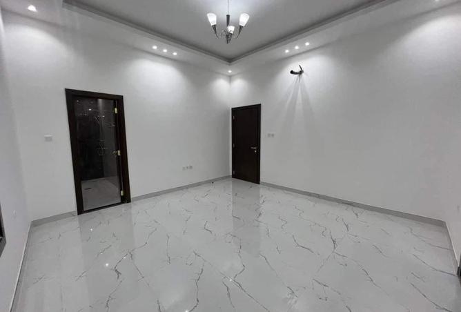 131542110 - Property Image 2
