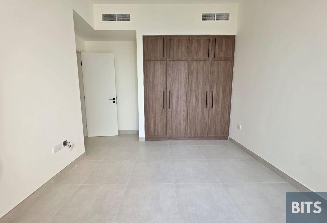 Rare 4BR + Maid | Corner Unit | Landscaped Garden photo 6