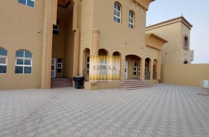 Villa - 5 Bedrooms - 7 Bathrooms for rent in Al Riffa - Ras Al Khaimah