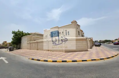 Villa - 5 Bedrooms - 7 Bathrooms for sale in Al Mowaihat 1 - Al Mowaihat - Ajman