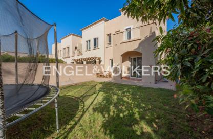 Villa - 2 Bedrooms - 3 Bathrooms for rent in Springs 1 - The Springs - Dubai
