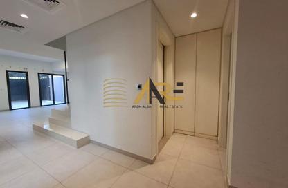 Townhouse - 3 - 4 for rent in Sarab 2 - Aljada - Sharjah