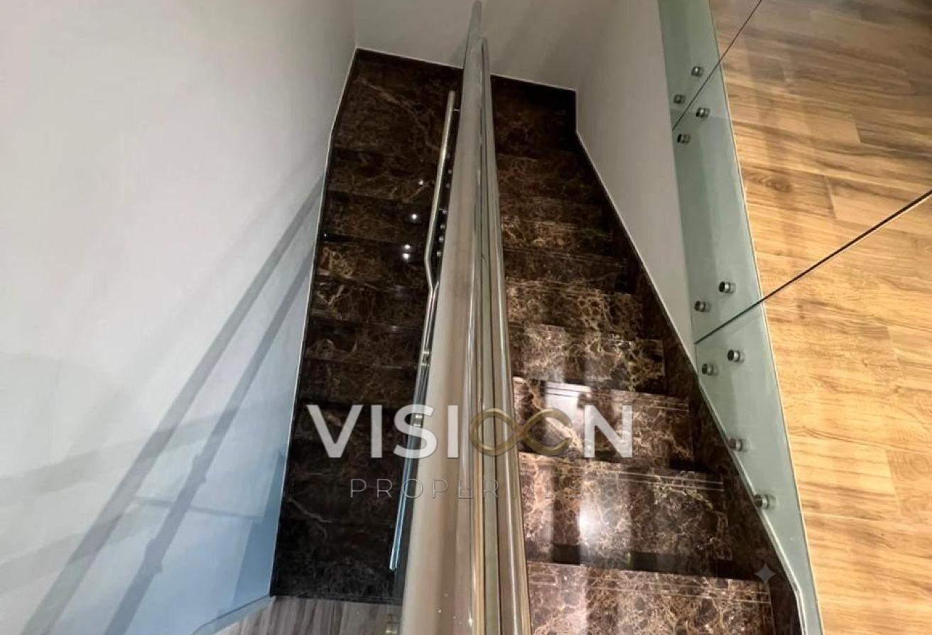 Luxury Fully Upgraded | 6BR Villa | Prime Locatio photo 9