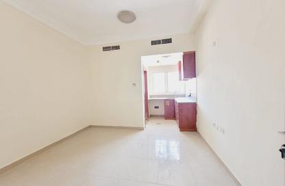 Apartment - Studio - 1 Bathroom for rent in Fire Station Road - Muwaileh - Sharjah Apartment - Studio - 1 Bathroom for rent in Fire Station Road - Muwaileh - Sharjah