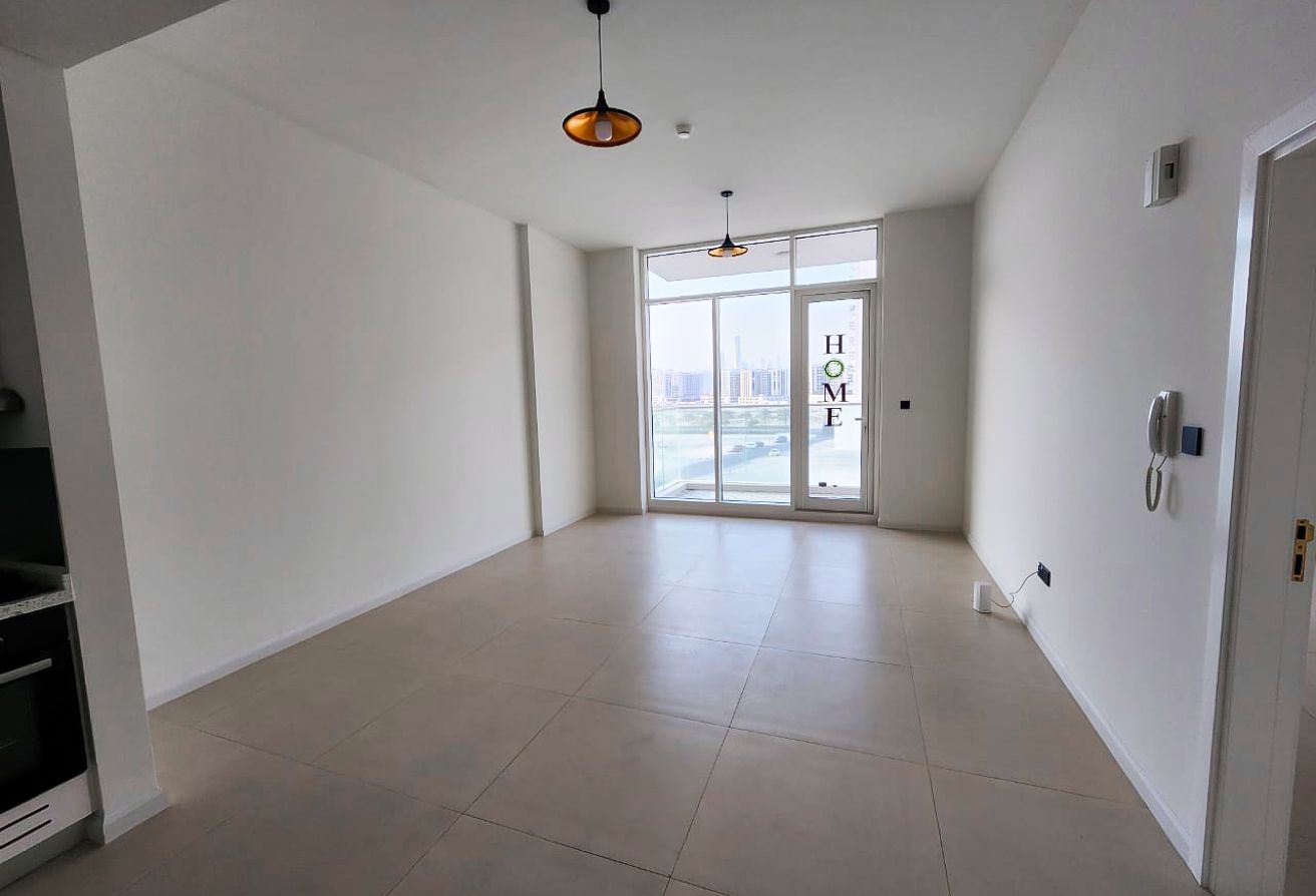 Vacant on First of May | Skyline View | High ROI