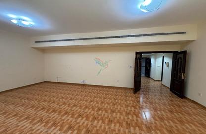 Apartment - 2 Bedrooms - 3 Bathrooms for rent in Khalifa Street - Central District - Al Ain