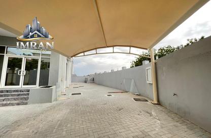 Villa - 5 Bedrooms - 6 Bathrooms for rent in Sharqan - Al Heerah - Sharjah Villa - 5 Bedrooms - 6 Bathrooms for rent in Sharqan - Al Heerah - Sharjah