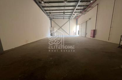 Warehouse - Studio for rent in Al Sajaa Industrial - Al Sajaa - Sharjah