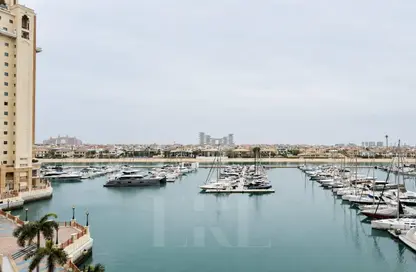 Apartment - 3 Bedrooms - 3 Bathrooms for sale in Marina Residences 6 - Marina Residences - Palm Jumeirah - Dubai