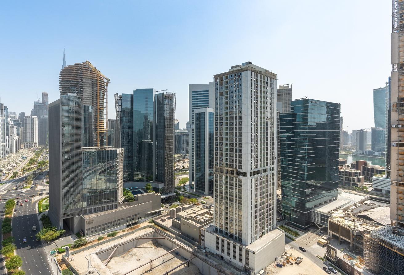 Fully furnished | Canal view | High floor photo 13