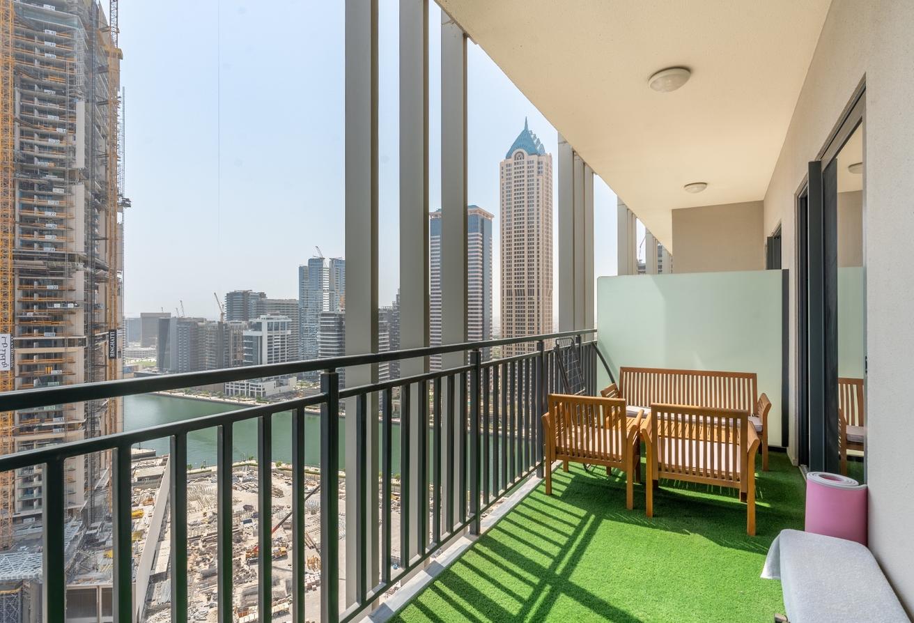 Fully furnished | Canal view | High floor photo 11