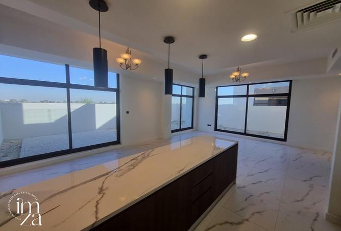 105976403 - Property Image 3