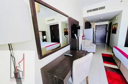 Apartment - 1 Bathroom for rent in Siraj Tower - Arjan - Dubai