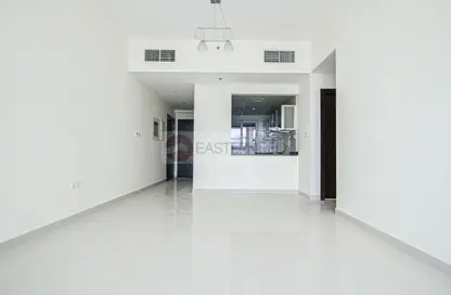 شقة - 2 غرف نوم - 3 حمامات للايجار في الازا 11 - دبي لاند - دبي