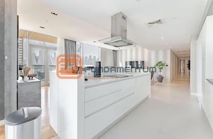 Apartment - 3 - 4 for rent in Bluewaters Residences Building 9 - Bluewaters Residences - Bluewaters - Dubai