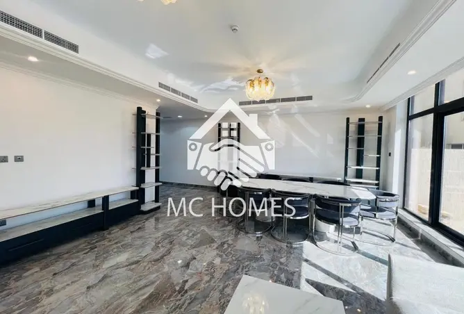 156010282 - Property Image 2