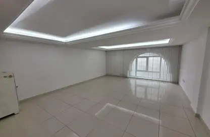 Full Floor - Studio - 1 Bathroom for rent in Naif - Deira - Dubai