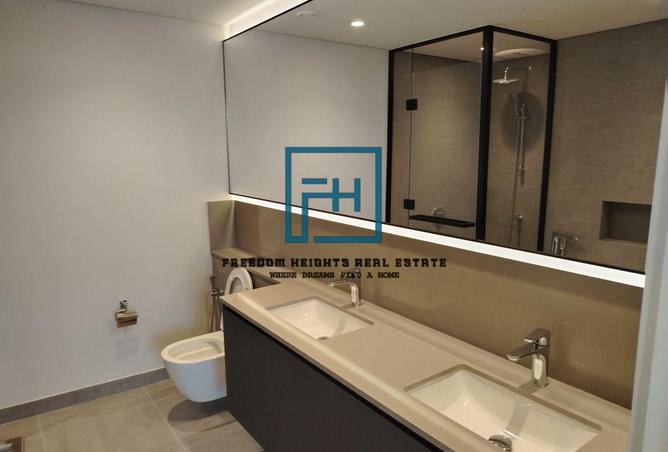 73882195 - Property Image 3