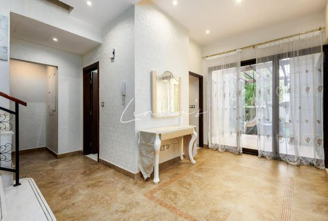 128352455 - Property Image 2