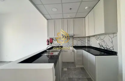 شقة - غرفة نوم - 2 حمامات للايجار في مبني ماراح - المدينة العالمية المرحلة 2 - 4 الورسان - الورسان - دبي