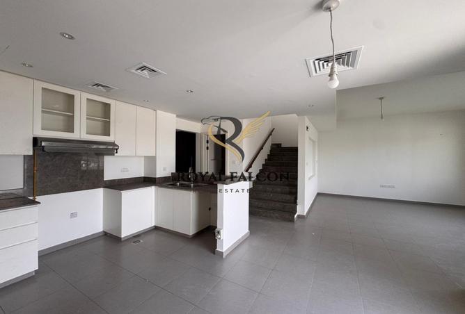 62065379 - Property Main Image