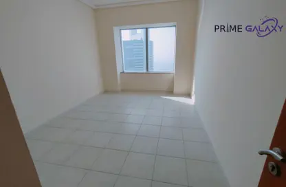 شقة - 2 غرف نوم - 2 حمامات للايجار في برج توينتي فرست سينشري - شارع الشيخ زايد - دبي