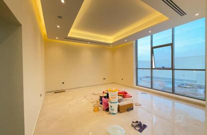 Villa - 6 Bedrooms - 7+ Bathrooms for rent in Al Aweer 1 - Al Aweer - Dubai