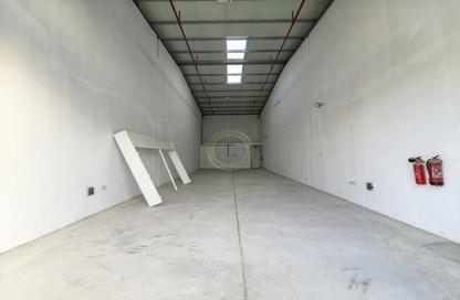 Warehouse - Studio - 1 Bathroom for rent in Wadi AL AIN 1 - Al Noud - Al Ain
