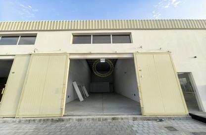 Warehouse - Studio - 1 Bathroom for rent in Wadi AL AIN 1 - Al Noud - Al Ain