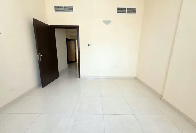142402997 - Property Image 2