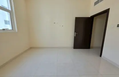 شقة - غرفة نوم - 1 حمام للايجار في بناء النباعة - النبعة - الشرق - الشارقة