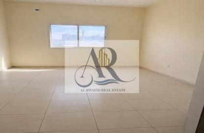 سكن عمال - استوديو - 8 حمامات للايجار في 1 الجرف - الجرف - عجمان وسط المدينة - عجمان
