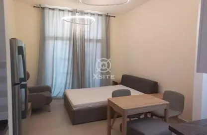 شقة - 1 حمام للايجار في عزيزي بلازا - الفرجان - دبي