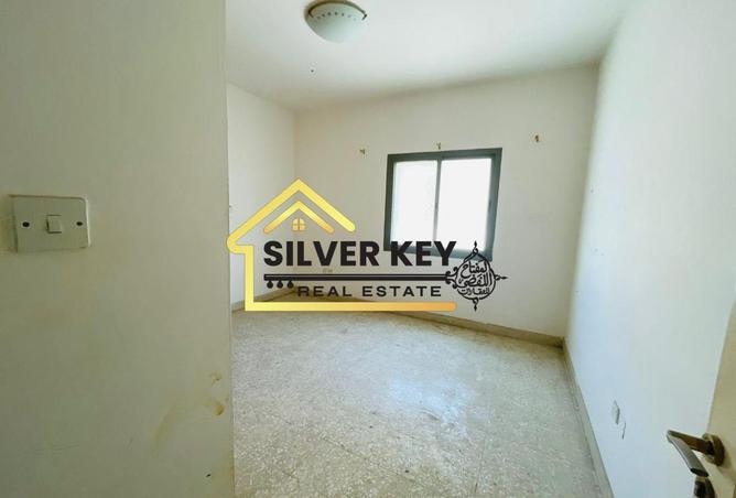 91812987 - Property Image 2