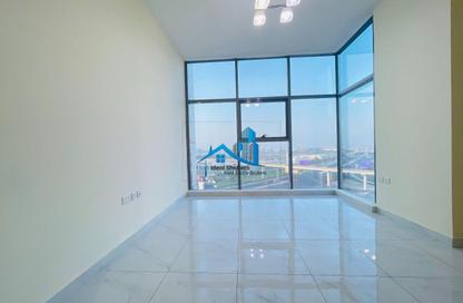 Apartment - 2 - 3 for rent in Hoor 18 - Al Jaddaf - Dubai