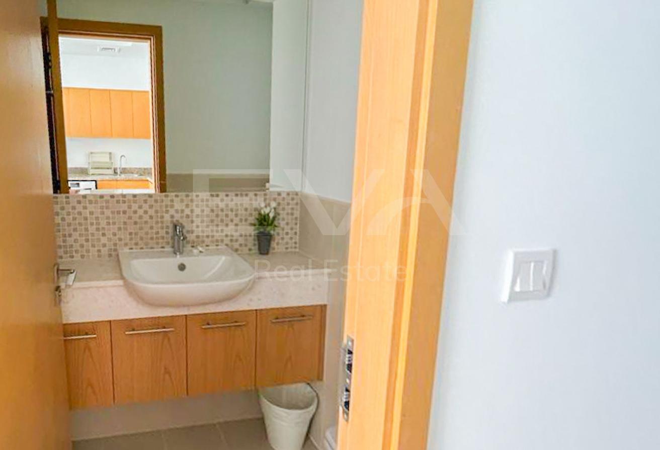 BURJ KHALIFA VIEW | HIGH FLOOR | FURNISHED photo 8
