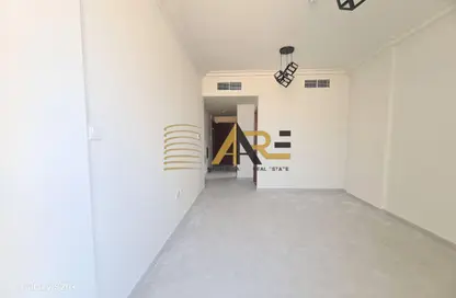 شقة - غرفة نوم - 2 حمامات للايجار في سراب 2 - الجادة - الشارقة