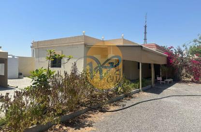 Villa - 2 Bedrooms - 3 Bathrooms for rent in Seih Al Burairat - Ras Al Khaimah