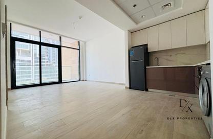 Apartment - 2 Bedrooms - 2 Bathrooms for rent in Azizi Riviera 23 - Azizi Riviera - Meydan One - Meydan - Dubai
