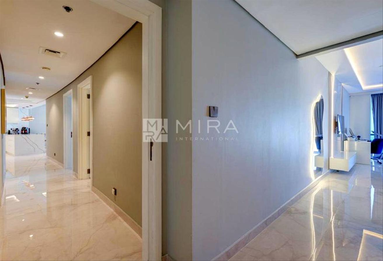 Fully Upgraded | High Floor | Sea View photo 12