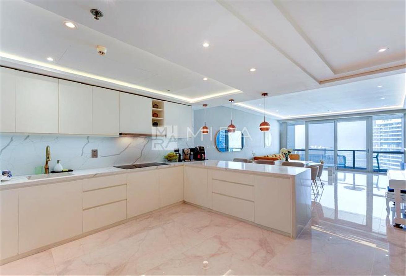 Fully Upgraded | High Floor | Sea View photo 7