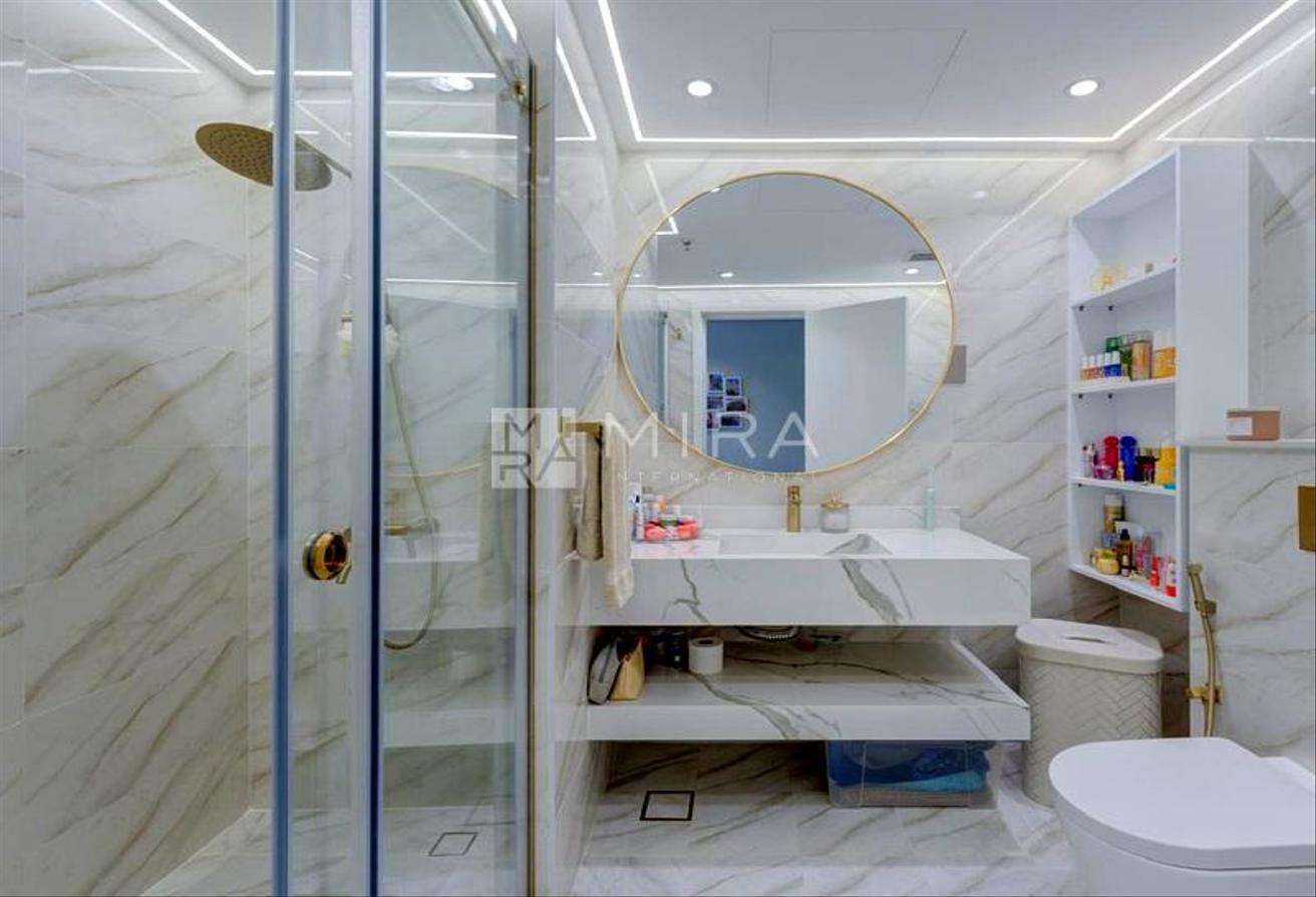 Fully Upgraded | High Floor | Sea View photo 23