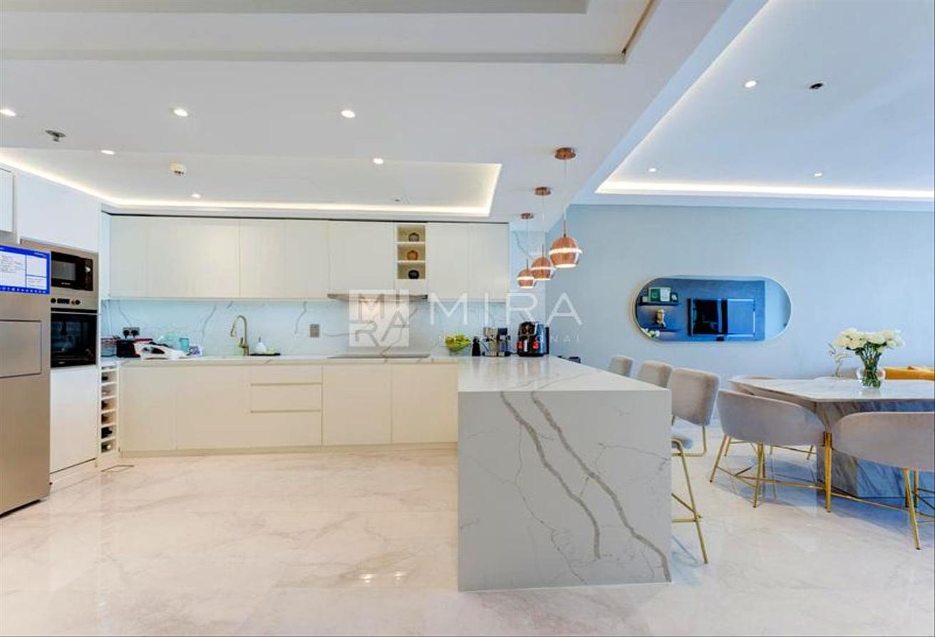 Fully Upgraded | High Floor | Sea View photo 6