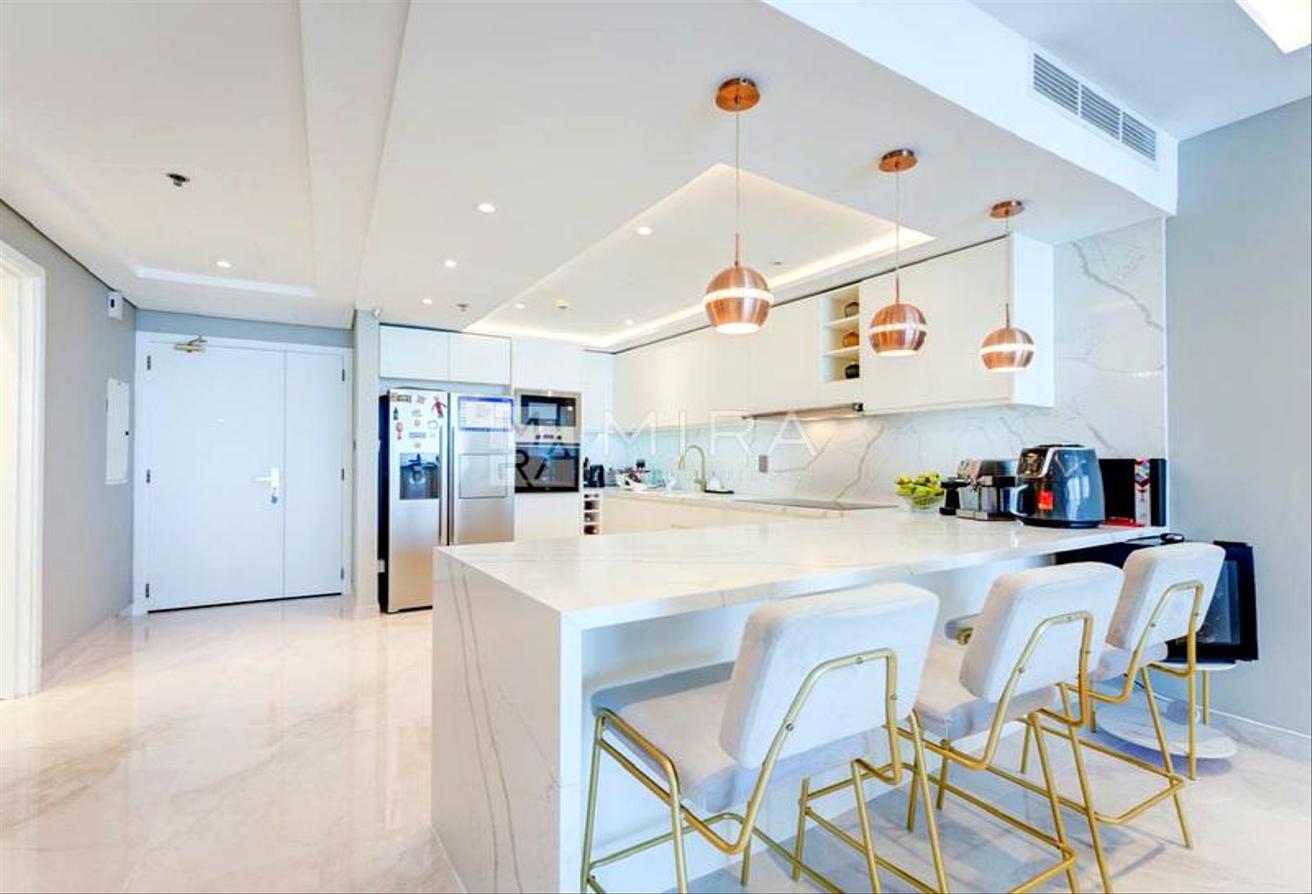 Fully Upgraded | High Floor | Sea View photo 5