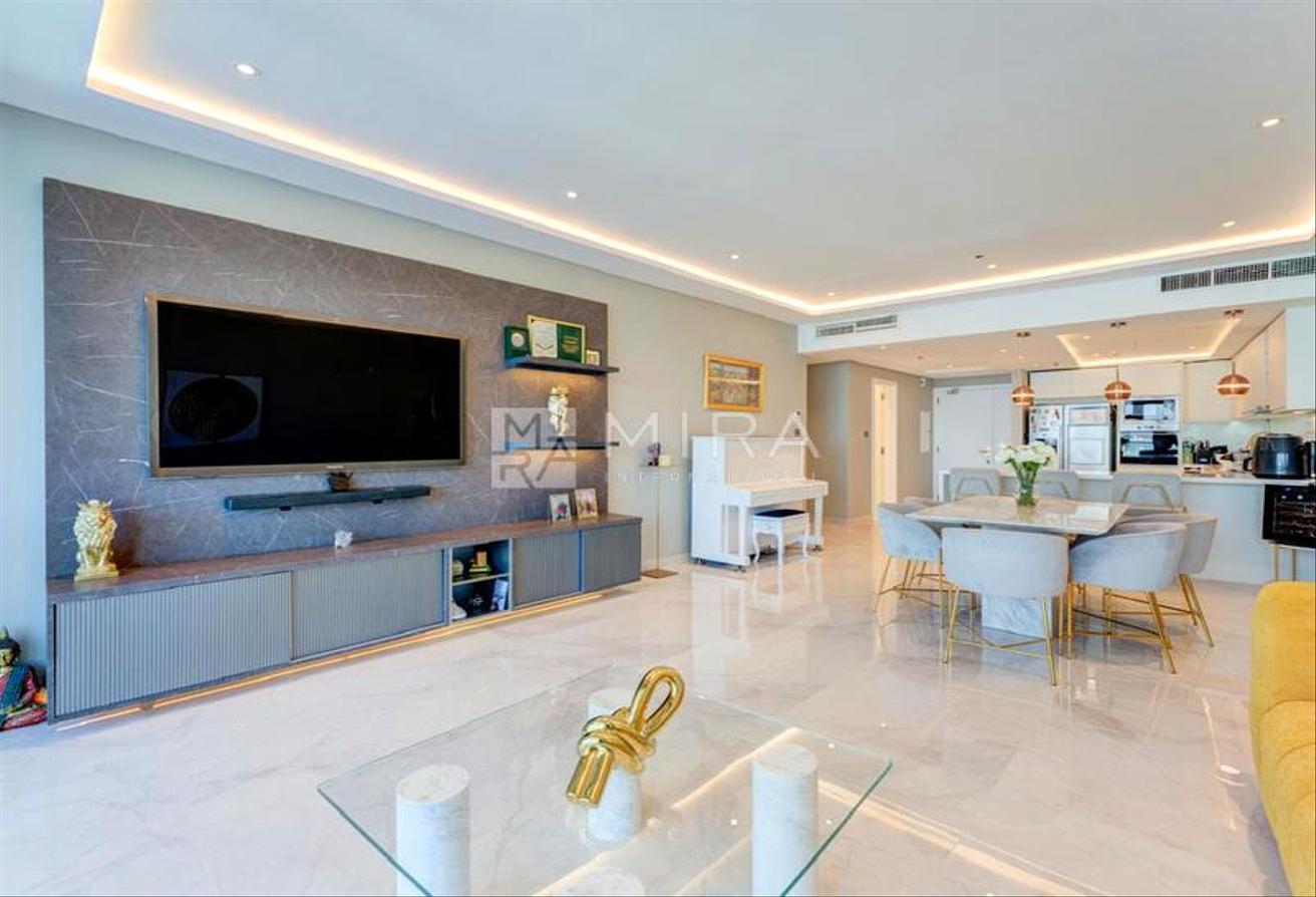 Fully Upgraded | High Floor | Sea View photo 4