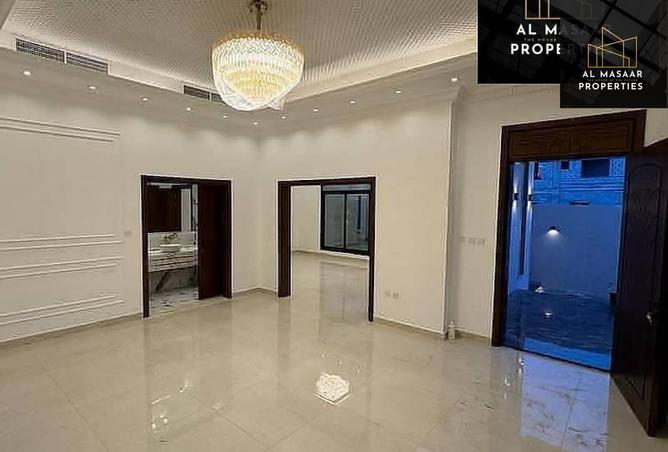 2OgfdWU61fU - Property Image 2