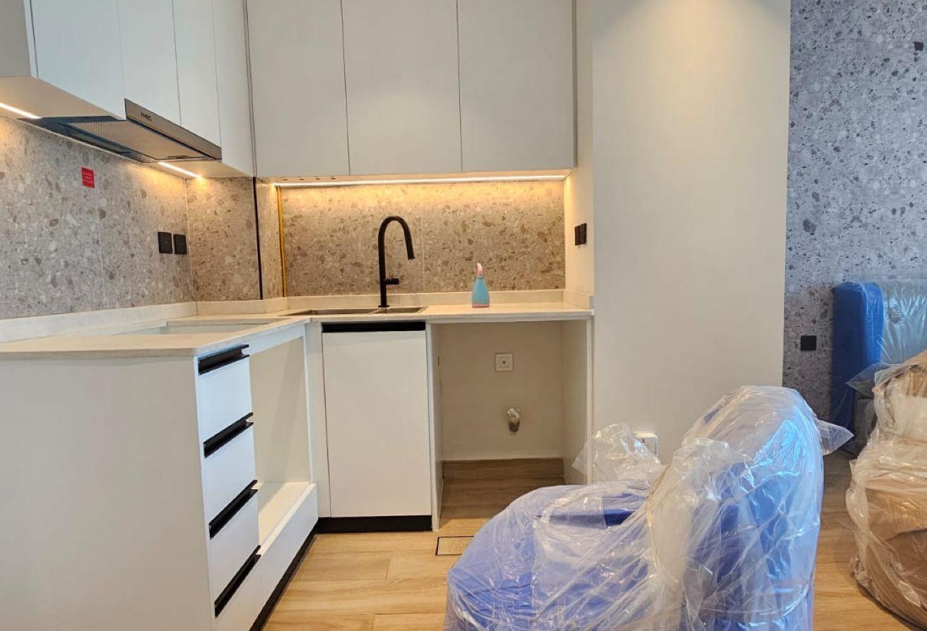 FULLY FURNISHED | MODERN DESIGN | PRIME AREA photo 4